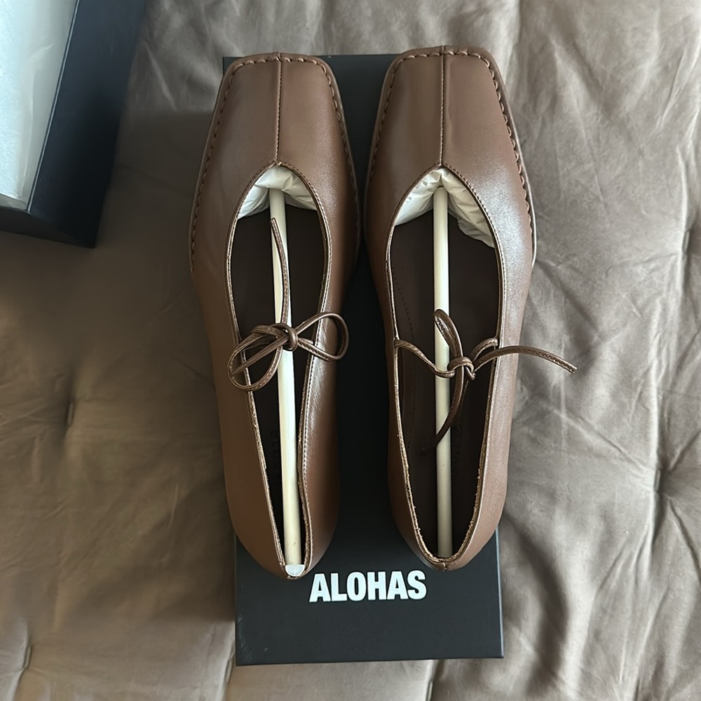 ALOHAS Sway Leather Ballet Flat NWT